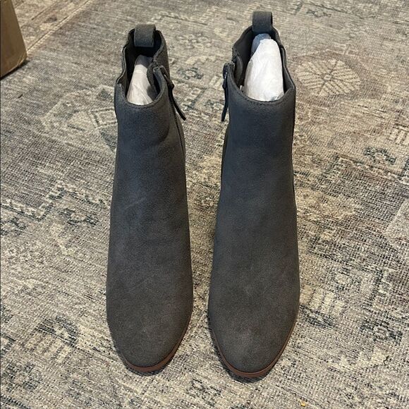 Violet & Red Meaghan Heeled Suede Booties - Dark Grey - Picture 4 of 5